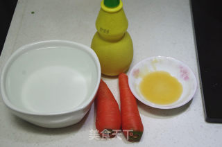 鲜榨胡萝卜汁的做法步骤：1