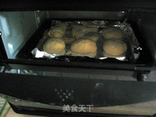 豆沙夹心面包的做法步骤：8