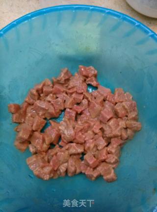 黑椒彩色牛肉粒的做法步骤：2