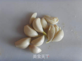 蒜蓉粉丝蒸扇贝的做法步骤：2