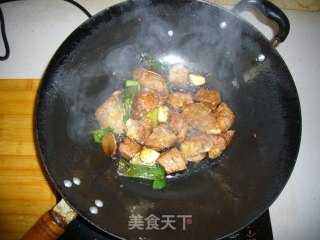 炖牛肉的做法步骤：3