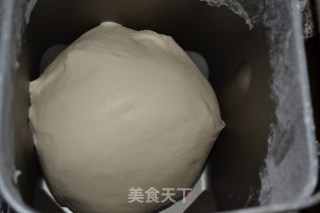 培根胡萝卜匹萨的做法步骤：1