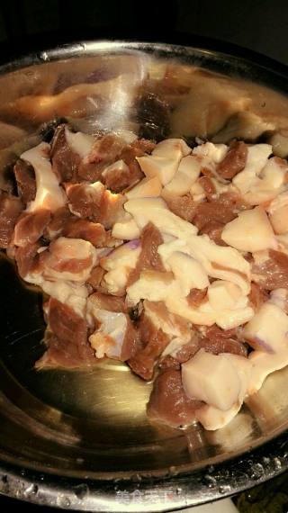 超级好吃不腻的红烧肉君！的做法步骤：1