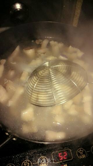 超级好吃不腻的红烧肉君！的做法步骤：2