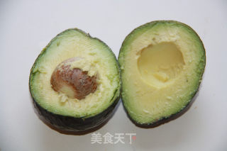 健康西式午餐--牛油果虾仁包的做法步骤：2