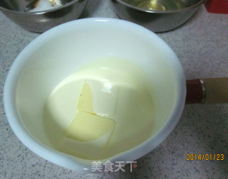 给自己的生日礼物-黑森林蛋糕的做法步骤：1