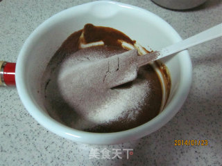 给自己的生日礼物-黑森林蛋糕的做法步骤：7