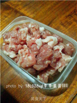家常菜：时蔬炒肉片的做法步骤：1