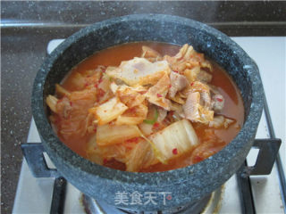 韩式石锅泡菜汤的做法步骤：5