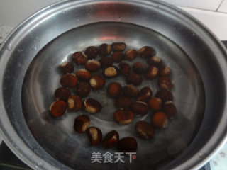 板栗炼奶鸡蛋饼的做法步骤：1