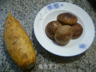 香菇炒冬笋的做法步骤：1