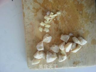 鱼丸炒茼蒿的做法步骤：3