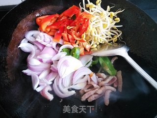 炒拉条的做法步骤：4