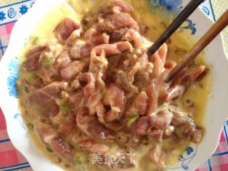 孜然炸肉的做法步骤：3