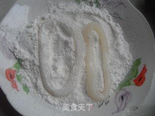 黄金鱿鱼圈的做法步骤：3