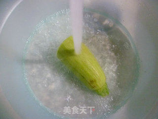 西葫芦炒荷叶蛋的做法步骤：2