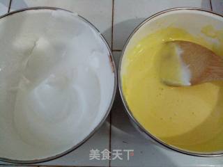 坚果葡萄干蛋糕卷的做法步骤：3
