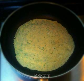 芹菜鸡蛋煎饼的做法步骤：2