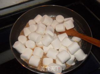 另一种做法——棉花糖版牛轧糖的做法步骤：3