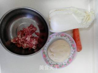 白菜猪肉馅馅饼的做法步骤：1