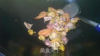 海鲜炖咖喱的做法步骤：2