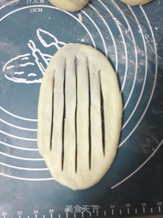 手工揉面----红豆卷面包的做法步骤：12