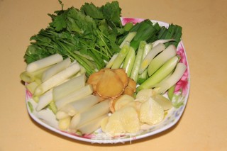 泡椒炒鸡杂的做法步骤：5