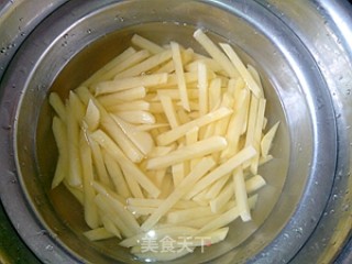 香炸土豆条的做法步骤：4