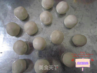 空心麻团--不用泡打粉一样可做出漂亮的空心麻团的做法步骤：4
