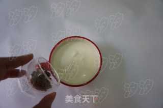 草莓酸奶饮的做法步骤：4