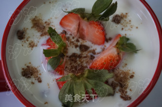 草莓酸奶饮的做法步骤：7