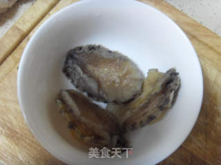 鲍鱼拌饭的做法步骤：2