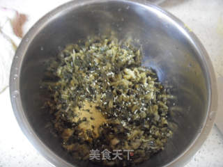 雪里蕻鸡块包的做法步骤：1
