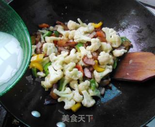 腊肉炒菜花的做法步骤：10