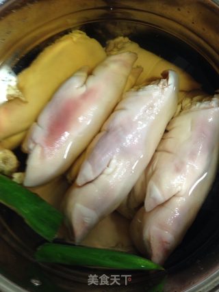 香辣美容蹄的做法步骤：3