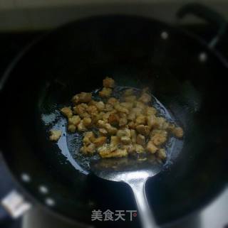 泡菜双菇炒粉条的做法步骤：2