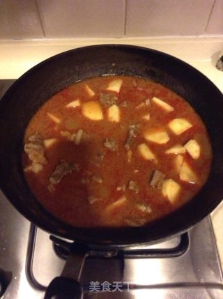 咖喱牛肉的做法步骤：7