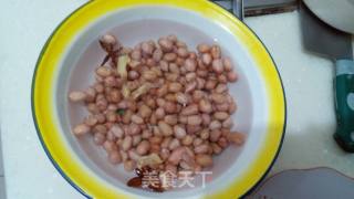 泡椒花生的做法步骤：1