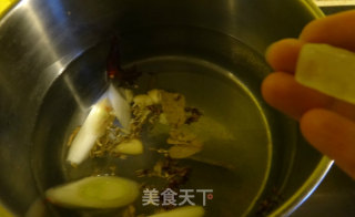 家常肘子（一个肘子两种吃法）的做法步骤：7