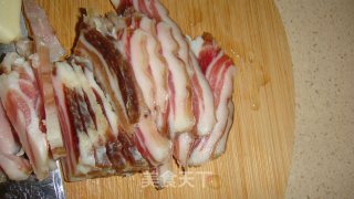 腊肉炒菜薹的做法步骤：4