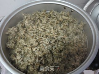 蒸槐花的做法步骤：4