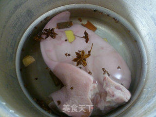 香卤猪耳朵的做法步骤：4