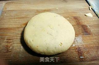 奶香芝心红薯饼的做法步骤：2