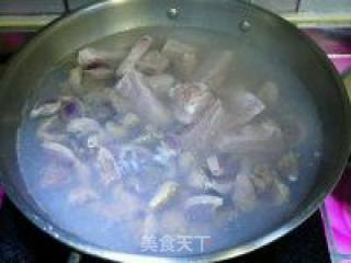 排骨鸡胗压土豆的做法步骤：4