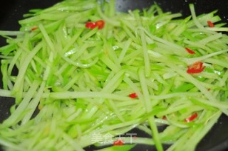 清炒佛手瓜的做法步骤：7