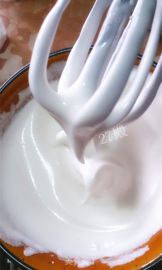 27的烘焙日记—— 威风肉松蛋糕卷的做法步骤：9