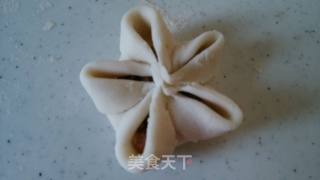 梅花水饺的做法步骤：4