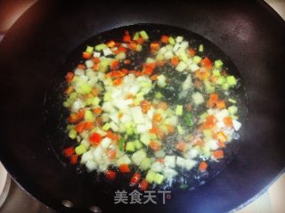 四色龙利鱼丁的做法步骤：4