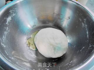 烟肉披萨的做法步骤：1