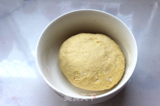 甜甜蜜蜜，蒸蒸日上——南瓜豆沙包的做法步骤：5